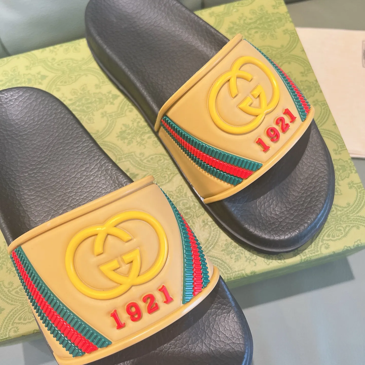 Men's Men's Shoes 130🐮🐮Gucci Gucci Slippers Gucci 2024 latest beach sandals slippers Original molding double G LOGO Original molding consistent Outsole: Men's Men's Shoes u double-layer outsole Size: 35-46
